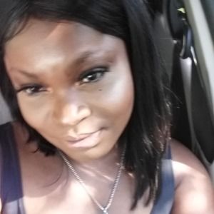 Meet your Posher, Dena